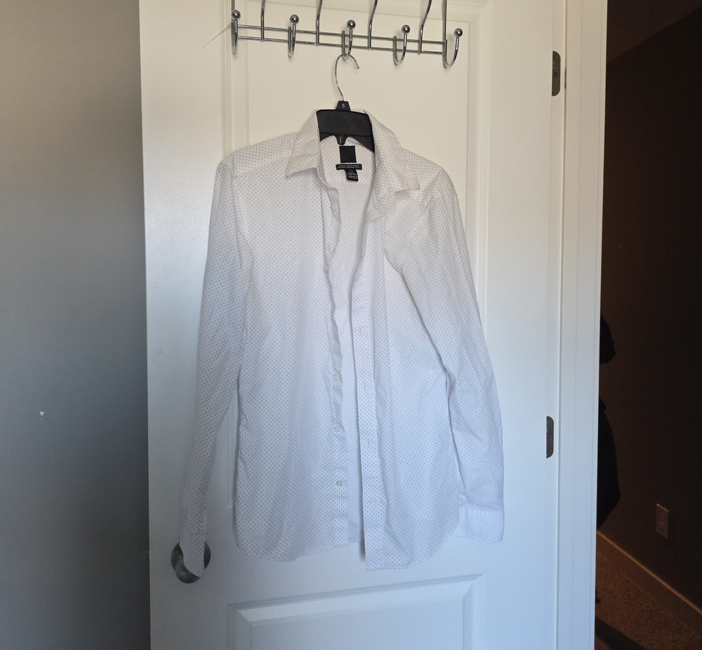 H&M White Button-Down Shirt with Subtle Microdot Pattern